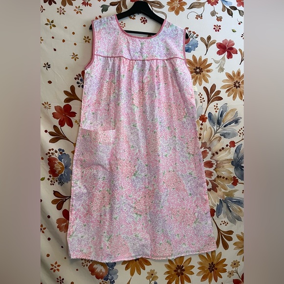 unknown Other - NWT Vintage M White Pink Purple Floral Spring Girlhood Nightgown Sleepwear PJ
